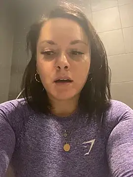 Snapshot of Luccreccia_ chatting on 09/28/25, 09:25 Luccreccia online show from 09/28/25, 09:25