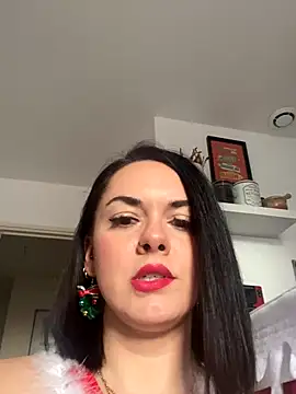Luccreccia  online show from 12/21/25, 02:13