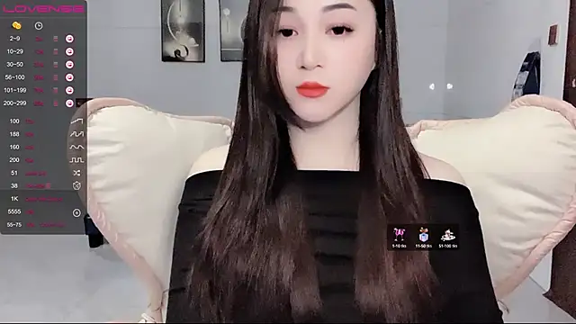 Snapshot of kolll88 chatting on 02/21/25, 03:43 kolll88 online show from 02/21/25, 03:43