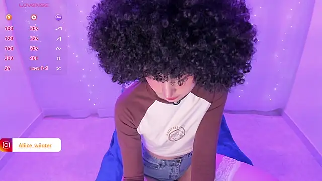 Alice winter  online show from 03/06/25, 10:26