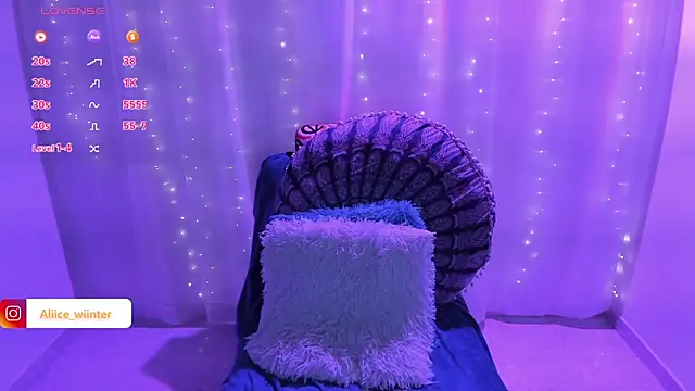 Alice winter  online show from 03/18/25, 01:21