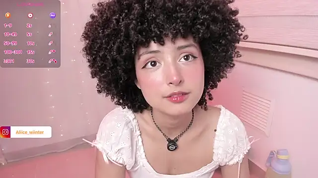 Snapshot of Alice_winter_ chatting on 07/02/26, 11:22 Alice winter online show from 07/02/26, 11:22