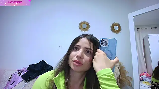 Ashleyjenner  online show from 11/23/25, 12:32