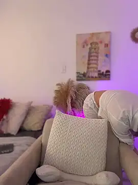 Ashleyjenner  online show from 04/09/26, 02:44