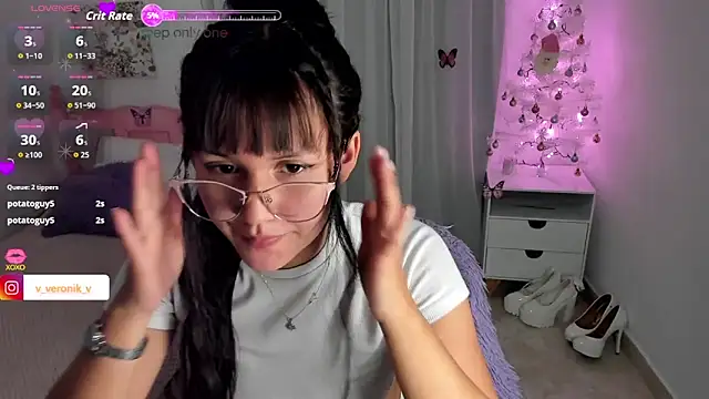 cute roxy online show from 11/27/25, 03:08