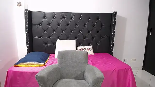 renata salinas 1 online show from 03/04/26, 09:32