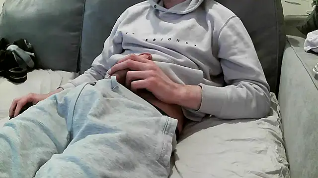 Snapshot of jeunesexi chatting on 01/06/26, 06:22 jeunesexi online show from 01/06/26, 06:22