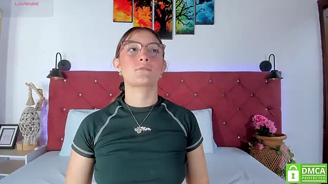 Ruth harvey  online show from 10/11/25, 01:42