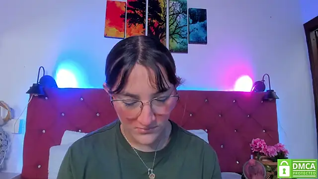 Ruth harvey  online show from 11/25/25, 01:44