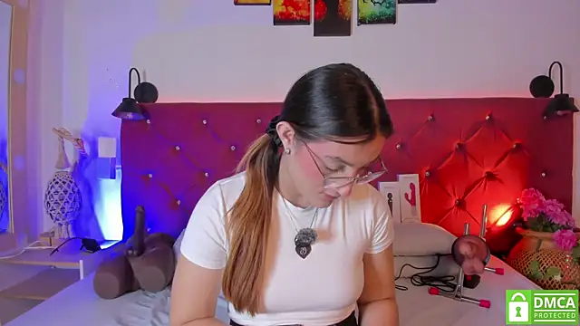 Ruth harvey  online show from 05/26/26, 01:29