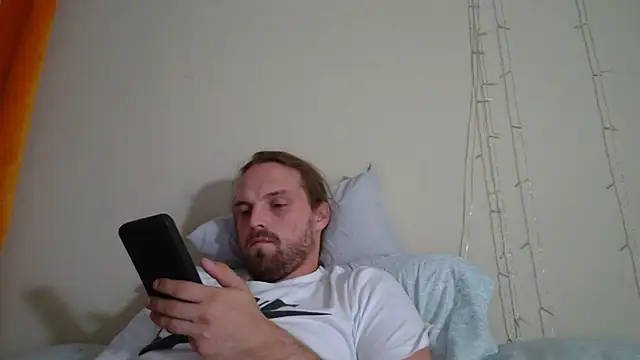 Snapshot of VitaminmanFL chatting on 12/14/24, 11:29 VitaminmanFL online show from 12/14/24, 11:29