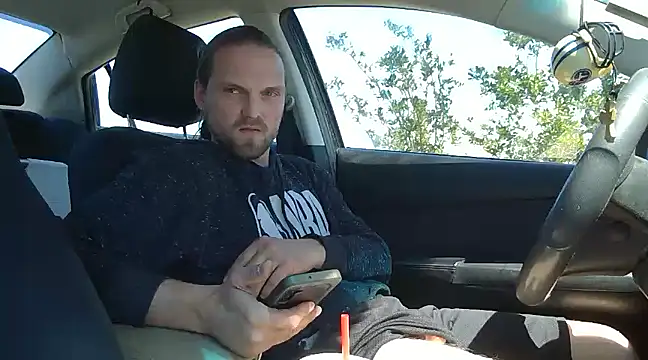 Snapshot of VitaminmanFL chatting on 03/18/25, 05:53 VitaminmanFL online show from 03/18/25, 05:53