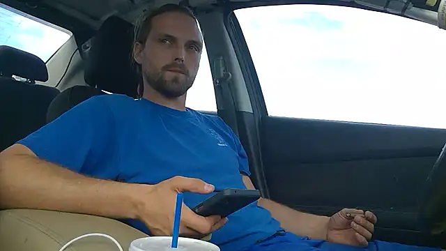 Snapshot of VitaminmanFL chatting on 09/26/25, 08:46 VitaminmanFL online show from 09/26/25, 08:46