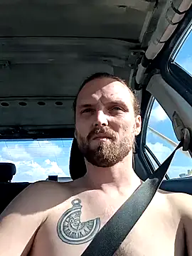 Snapshot of VitaminmanFL chatting on 10/02/25, 08:27 VitaminmanFL online show from 10/02/25, 08:27