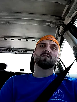 Snapshot of VitaminmanFL chatting on 10/06/25, 03:20 VitaminmanFL online show from 10/06/25, 03:20