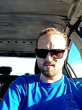 Snapshot of VitaminmanFL chatting on 10/10/25, 09:36 VitaminmanFL online show from 10/10/25, 09:36