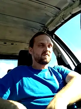 Snapshot of VitaminmanFL chatting on 10/16/25, 07:37 VitaminmanFL online show from 10/16/25, 07:37