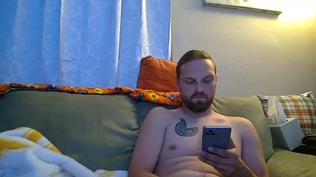 Snapshot of VitaminmanFL chatting on 10/25/25, 10:23 VitaminmanFL online show from 10/25/25, 10:23