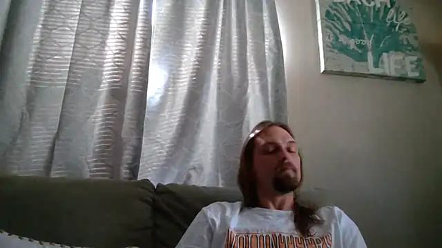 Snapshot of VitaminmanFL chatting on 11/11/25, 03:01 VitaminmanFL online show from 11/11/25, 03:01