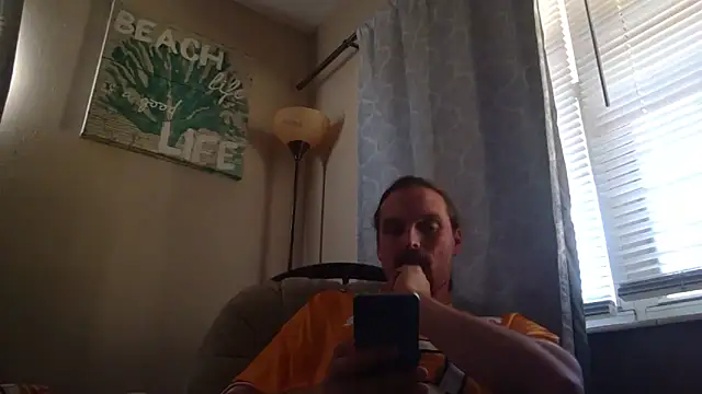 Snapshot of VitaminmanFL chatting on 11/15/25, 02:46 VitaminmanFL online show from 11/15/25, 02:46