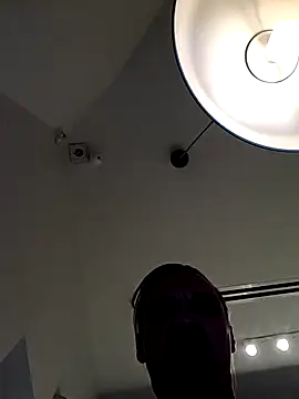 Snapshot of VitaminmanFL chatting on 11/17/25, 03:12 VitaminmanFL online show from 11/17/25, 03:12