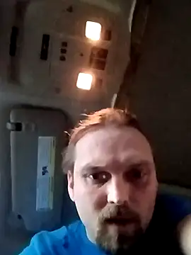 Snapshot of VitaminmanFL chatting on 11/18/25, 10:47 VitaminmanFL online show from 11/18/25, 10:47