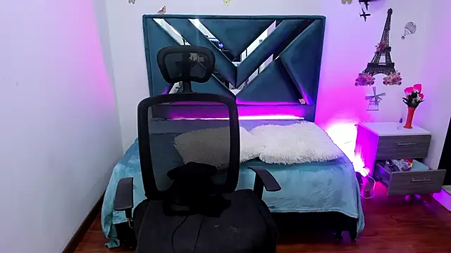 Alessandraa ferri  online show from 02/27/25, 10:42