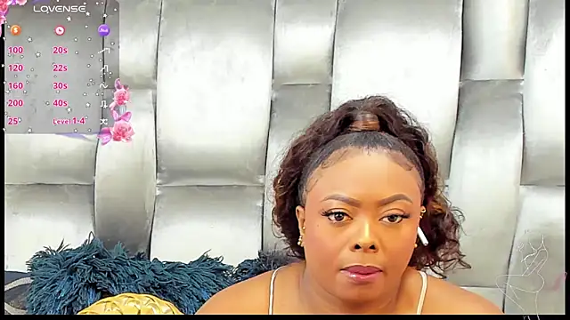 CamilaBenitez online show from 02/11/26, 12:37