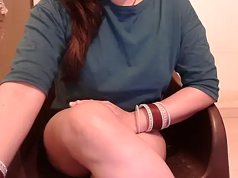 Snapshot of AMBIKA-MISHRA99 chatting on 11/09/25, 01:53 AMBIKA-MISHRA99 online show from 11/09/25, 01:53