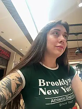 emiliasommer online show from 03/11/25, 04:07