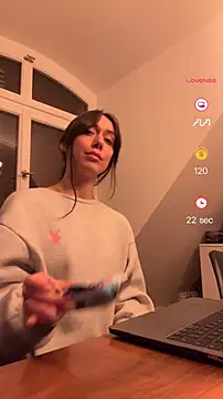 emiliasommer online show from 10/01/25, 06:58