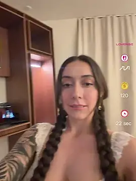 emiliasommer online show from 05/28/26, 10:51
