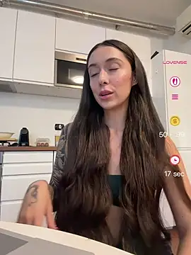 emiliasommer online show from 06/01/26, 05:03