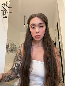 emiliasommer online show from 06/04/26, 05:52