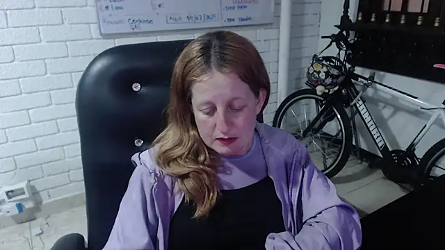 ViioletaMora online show from 02/21/25, 01:22