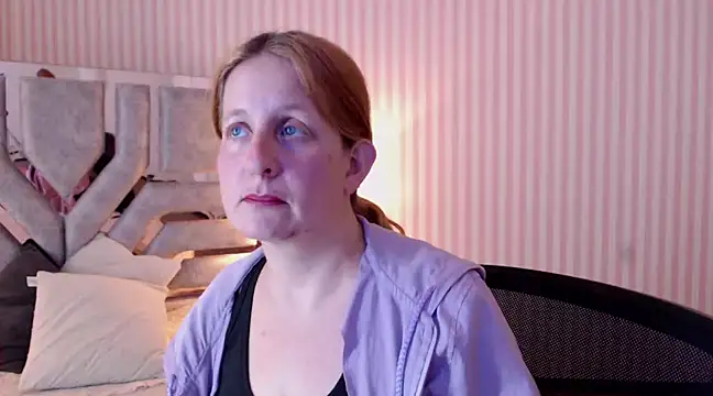 ViioletaMora online show from 02/23/25, 11:58