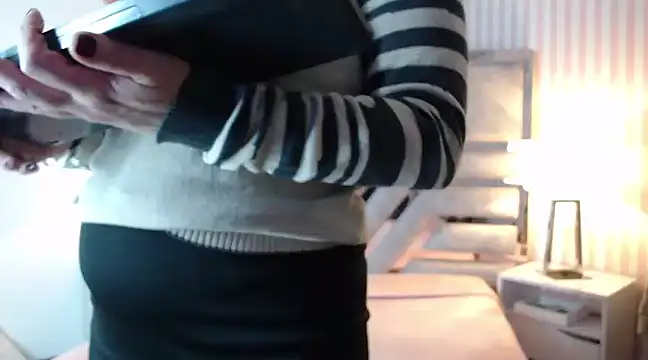 ViioletaMora online show from 03/06/25, 07:21