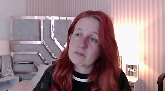 ViioletaMora online show from 03/10/25, 08:01