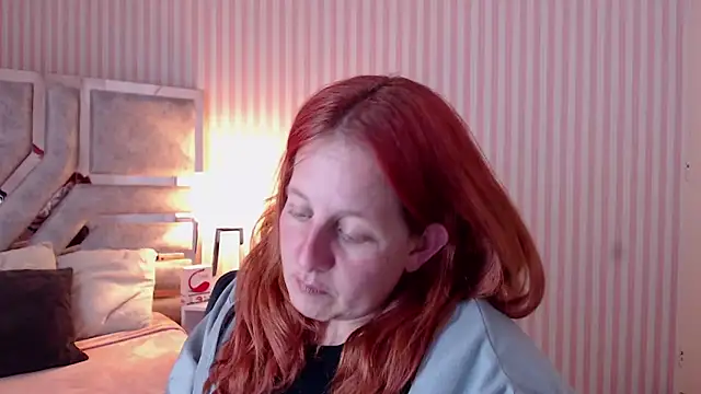 ViioletaMora online show from 03/13/25, 10:21