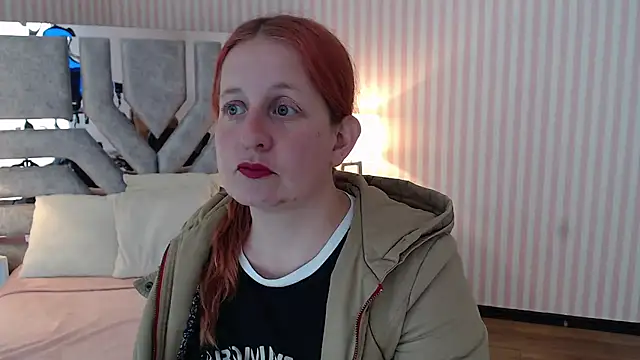 ViioletaMora online show from 03/17/25, 08:19