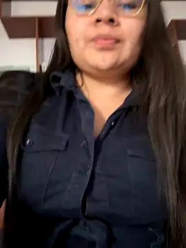 alice love052 online show from 10/06/25, 09:12