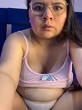 alice love052 online show from 04/17/26, 04:15