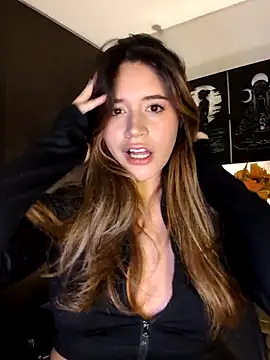 maliciaworld online show from 10/21/25, 01:39