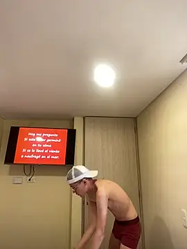 Snapshot of Elian_Cooper chatting on 01/03/25, 02:08 Elian Cooper online show from 01/03/25, 02:08