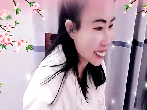 Snapshot of xiaoxuer chatting on 12/13/24, 06:31 xiaoxuer online show from 12/13/24, 06:31