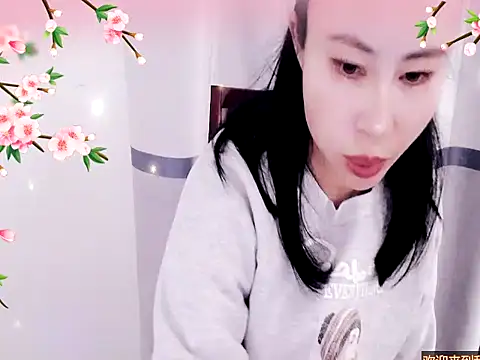 Snapshot of xiaoxuer chatting on 12/29/24, 04:16 xiaoxuer online show from 12/29/24, 04:16