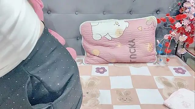 Funikio online show from 11/18/25, 01:33