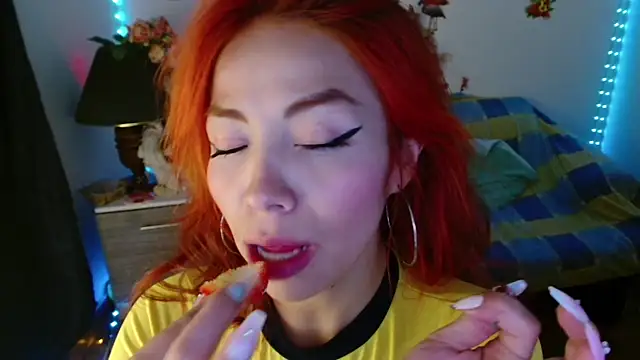 Aylinn diaz online show from 04/14/26, 07:31