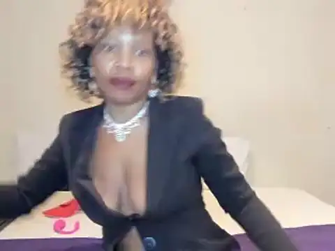 AfricanSquirtingQueen online show from 05/18/26, 03:46