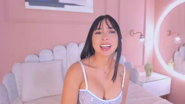 maddy brookss online show from 01/04/25, 03:18